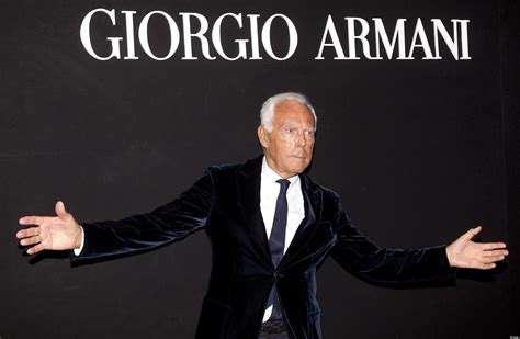 armani online store.